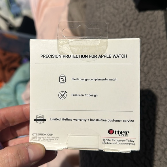 OtterBox Exo Edge Series Case for Apple Watch Series 7/8 -
Black (41mm) - Picture 3 of 9